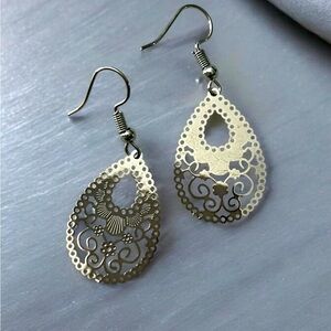 Elegant Silver Dangle Teardrop Earrings